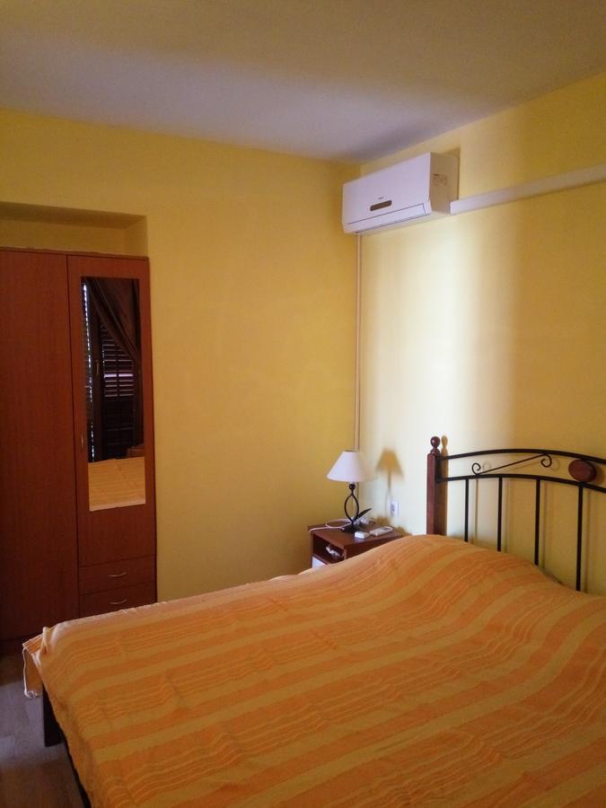 Apartments Leon Razanac Exterior photo